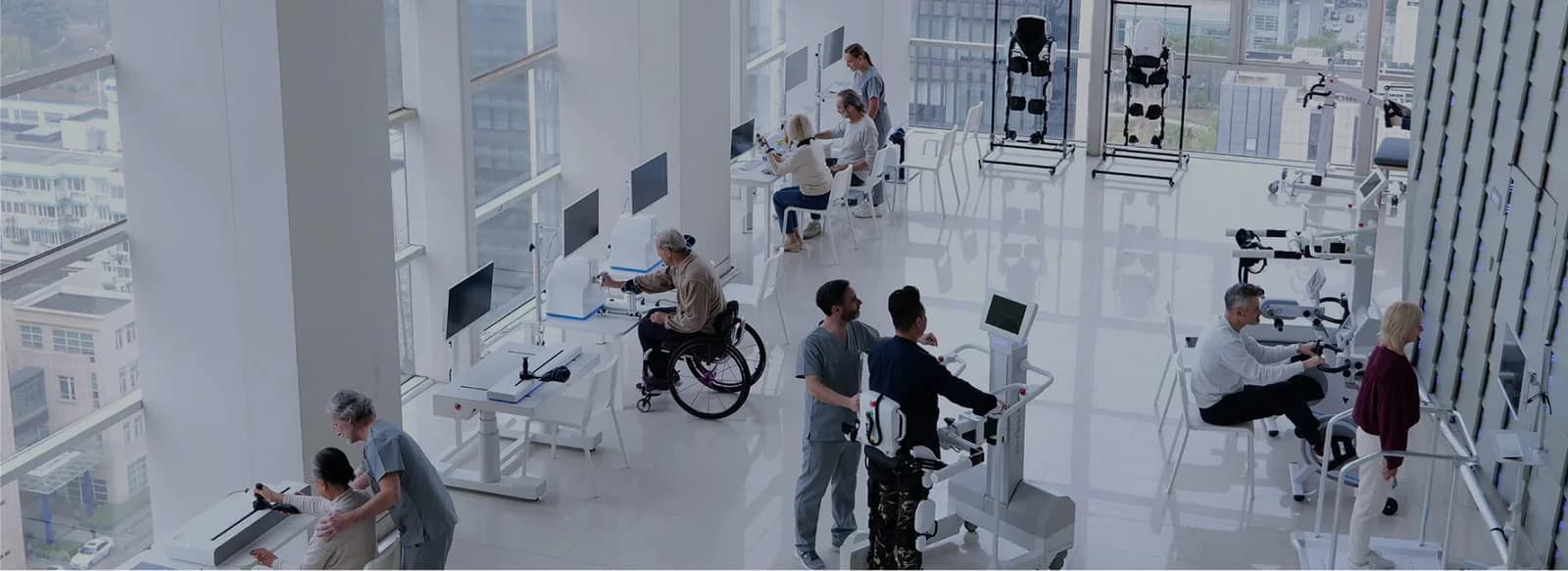 A Fourier rehabilitation facility with patients and staff